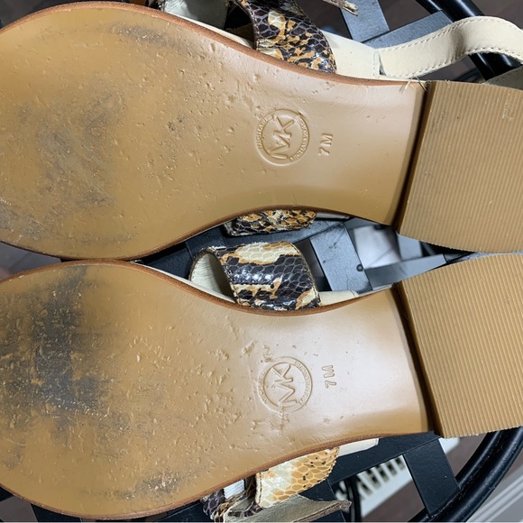 sandals - Picture 4 of 4